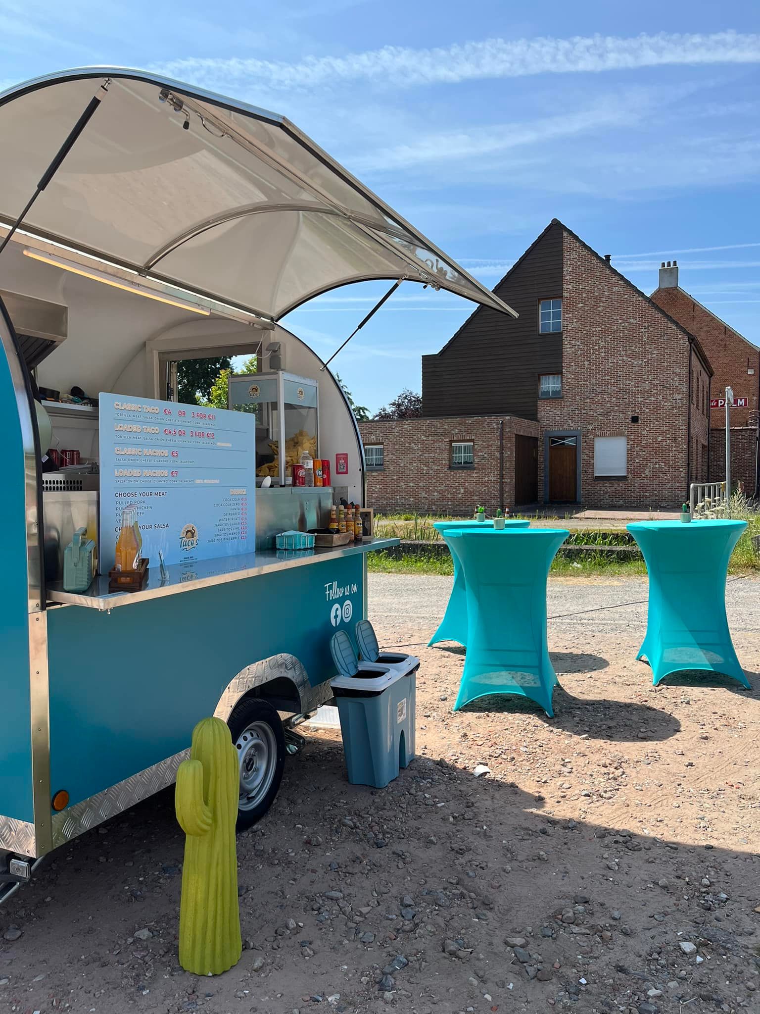 Marie's Taco's op de parking van Café De Tramstatie in Emblem